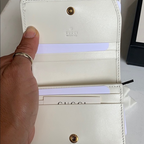 ♥️ SOLD ♥️ GUCCI QUILTED GG BI FOLD STRIPE WALLET - Picture 5 of 8